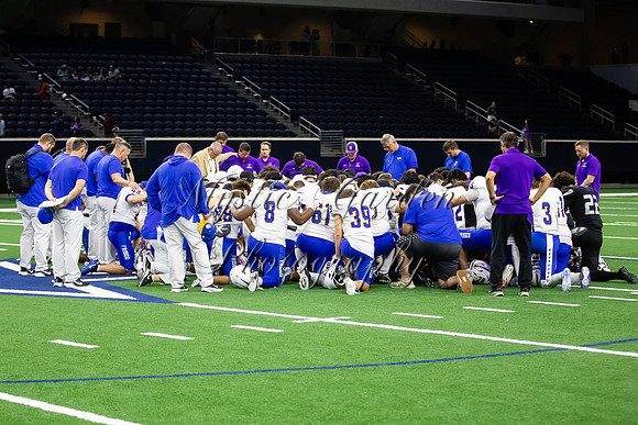 FHSFB-091126-4833