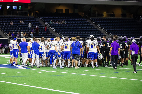FHSFB-091126-4825